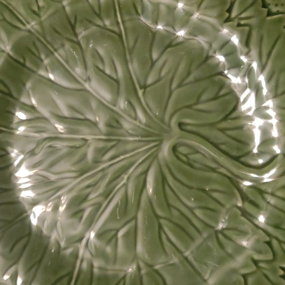 Two's Company Green Cabbage Leaf Plate - Picture 2 of 5